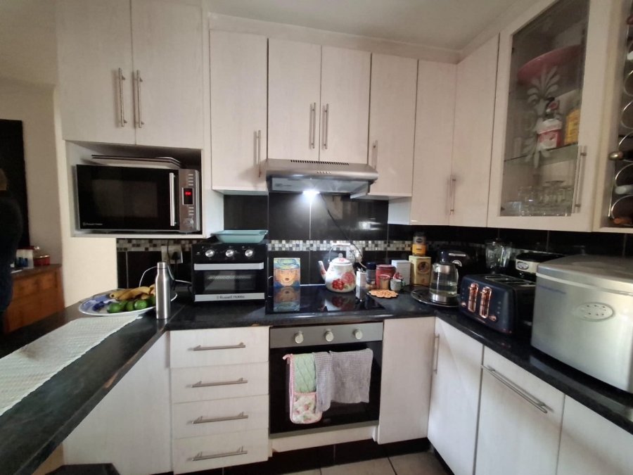 3 Bedroom Property for Sale in Safari Gardens North West